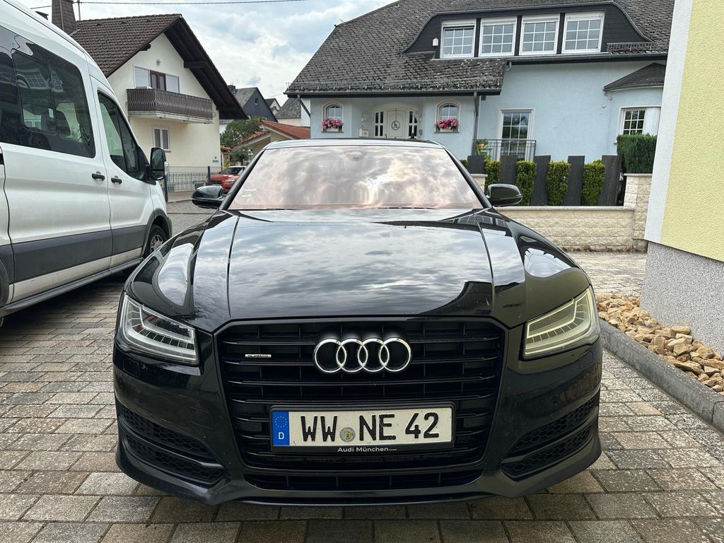 AUDI A8 3.0 TDI tiptronic quattro -