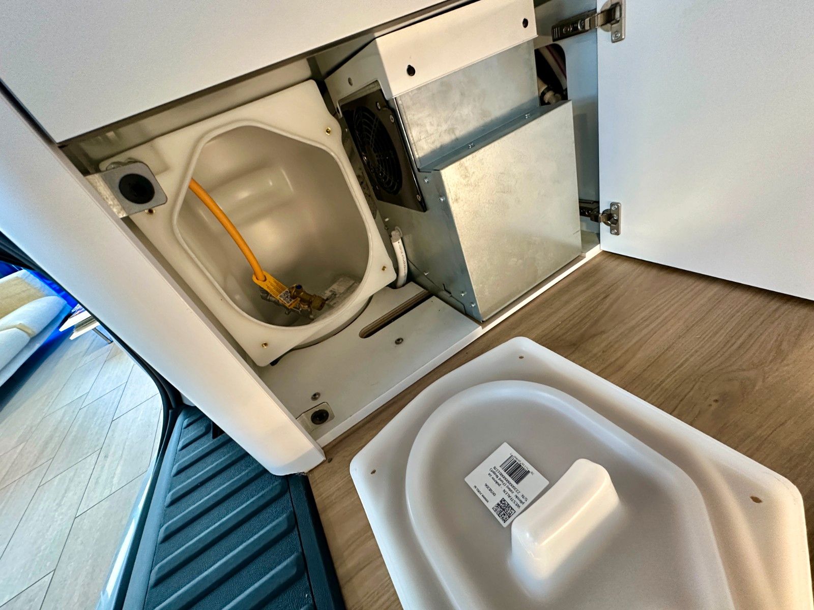 Vehicle image Ford Nugget L2 Titanium AD | New model V710