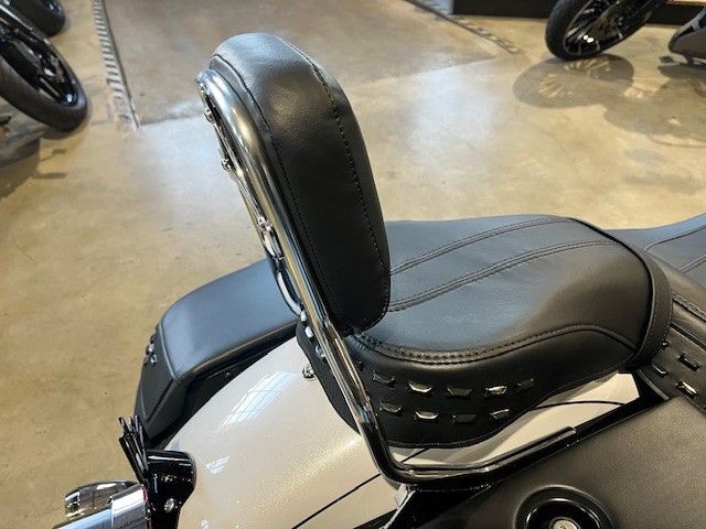 Fahrzeugabbildung Harley-Davidson FLHC Heritage Classic 117 MY 25