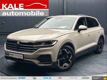 Volkswagen Touareg - 1