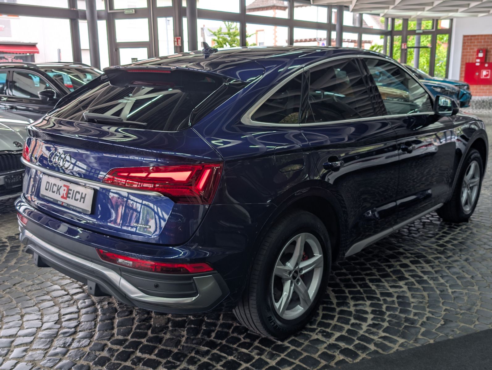 Fahrzeugabbildung Audi Q5 Sportback 55 TFSIe S Line HUD PANO AHK MATRIX