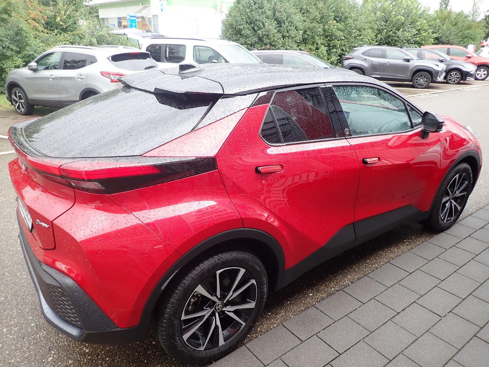 Fahrzeugabbildung Toyota C-HR 2.0 Hybrid Team Deutschland,Technikp.