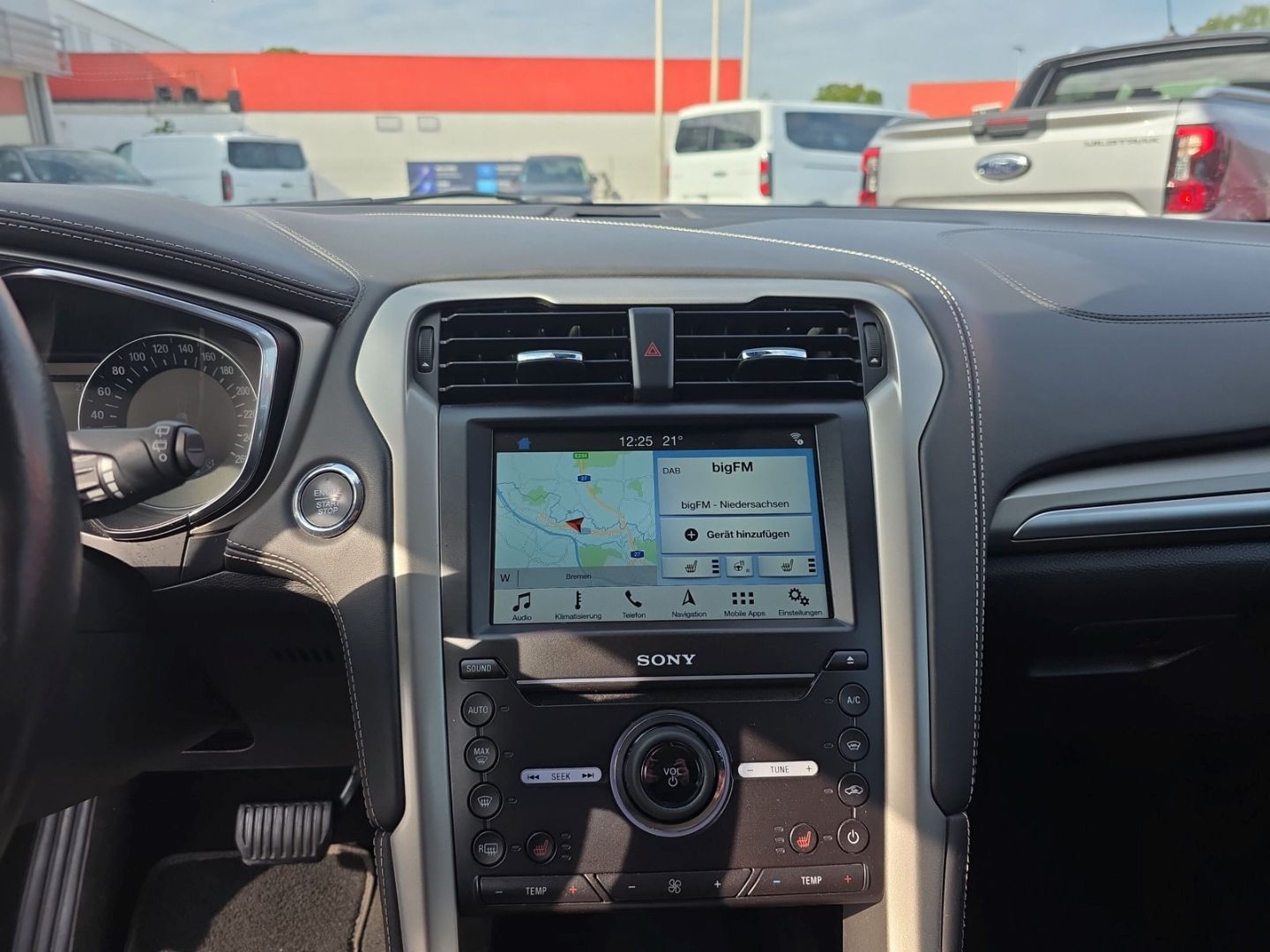 Fahrzeugabbildung Ford Mondeo Turnier Vignale AWD 2.0 TDCi 8 fach berei