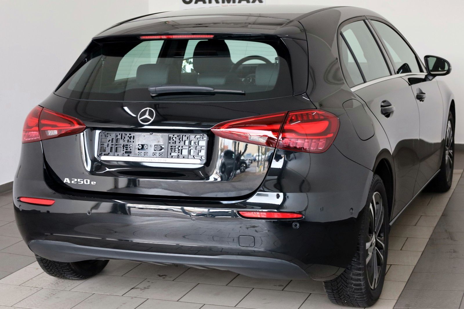 Fahrzeugabbildung Mercedes-Benz A 250e T.Leder,Navi,LED,SH,PDC,Kamera,Park Paket