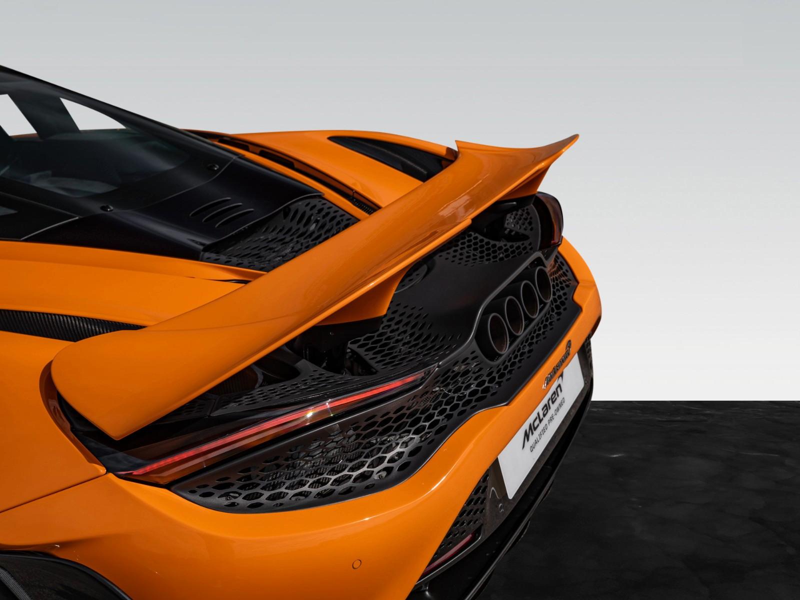 McLaren 765LT Coupé | Racing Seats | Engine Window