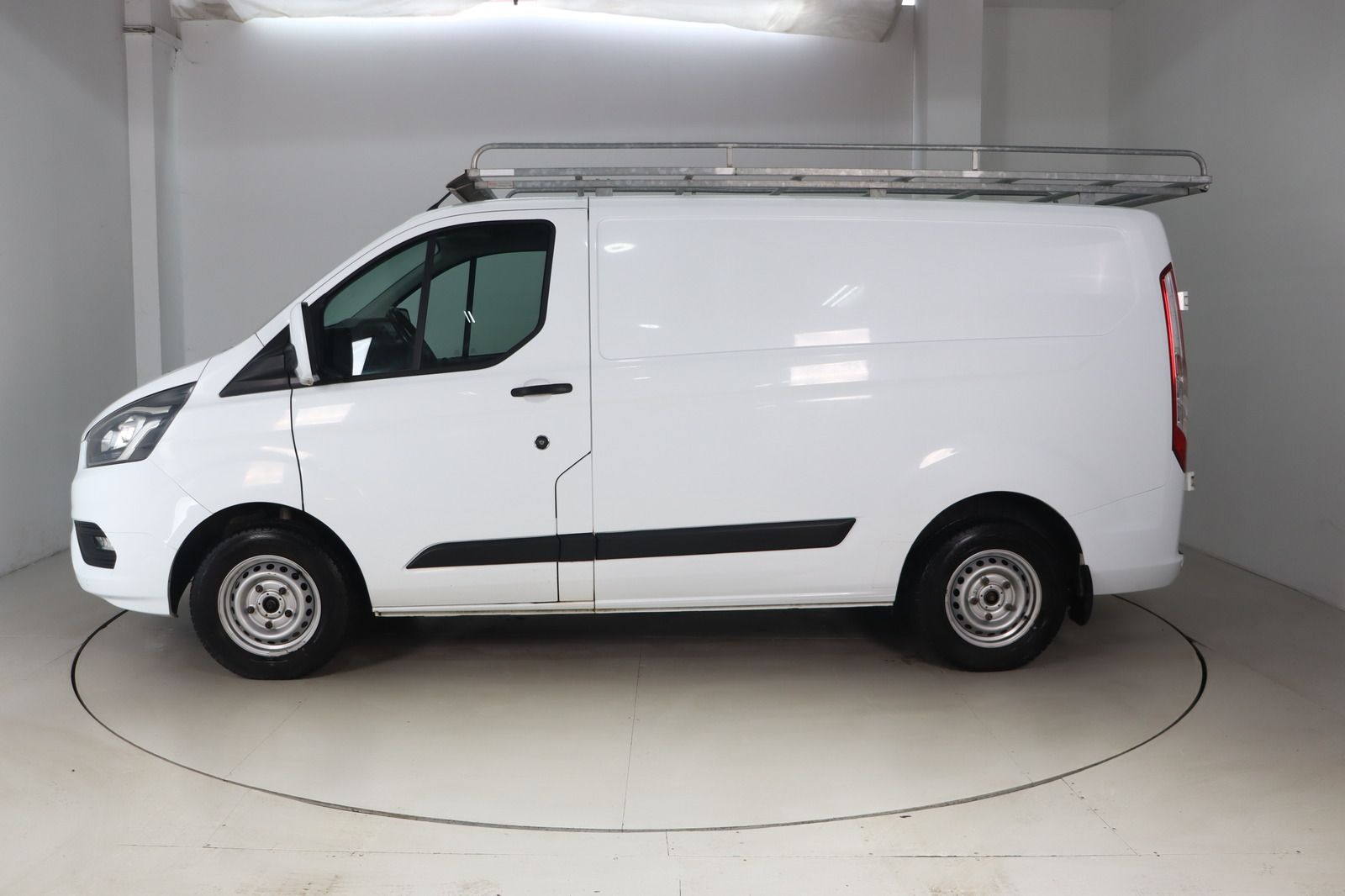 Fahrzeugabbildung Ford Transit Custom Kasten 280 L1H1 LKW Trend