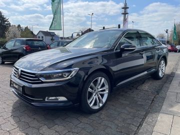 Fahrzeugabbildung Volkswagen Passat Lim. Comfortline, Aut., Navi, Vollleder
