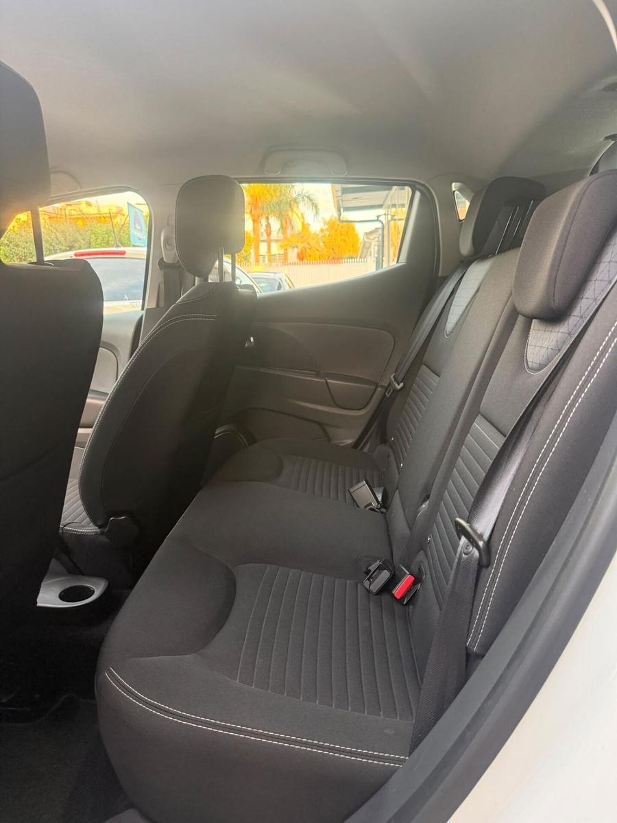 Renault Clio 2015 — photo 8