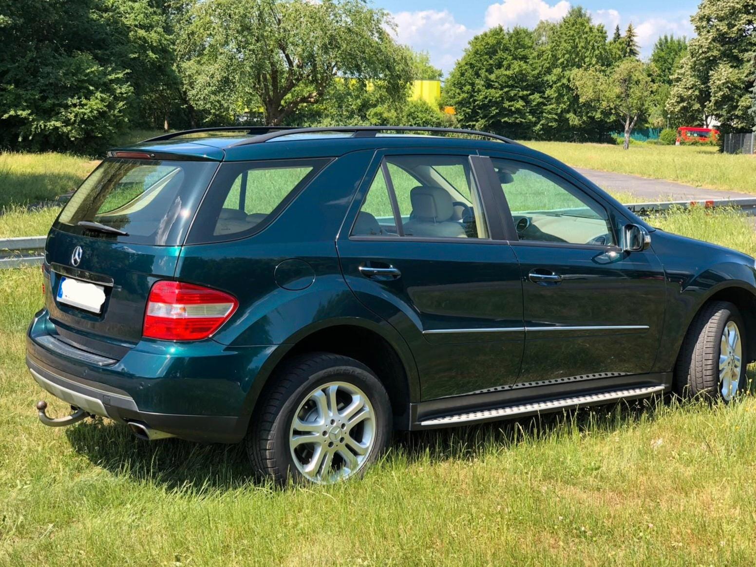 Mercedes-Benz ML 350 Edition*Allrad*Luftfahrwerk*Förstergrün
