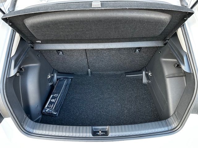 Fabia Essence PDC;CARPLAY;FSE;LED