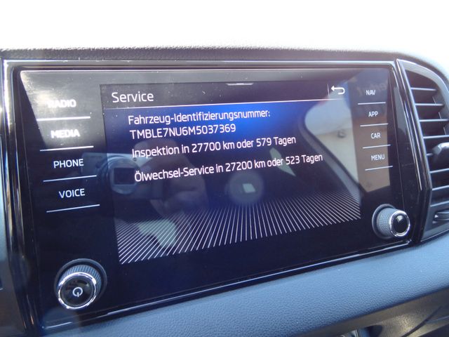 Fahrzeugabbildung Skoda Karoq Sportline 4x4/Virtual/LED/DSG/2.Hd/AHK/