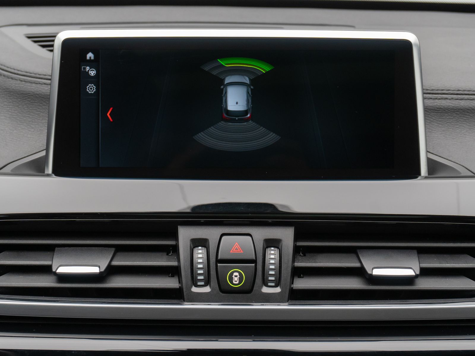 Fahrzeugabbildung BMW X1 xD20i Sport Line Panorama Parkassist DAB HiFi