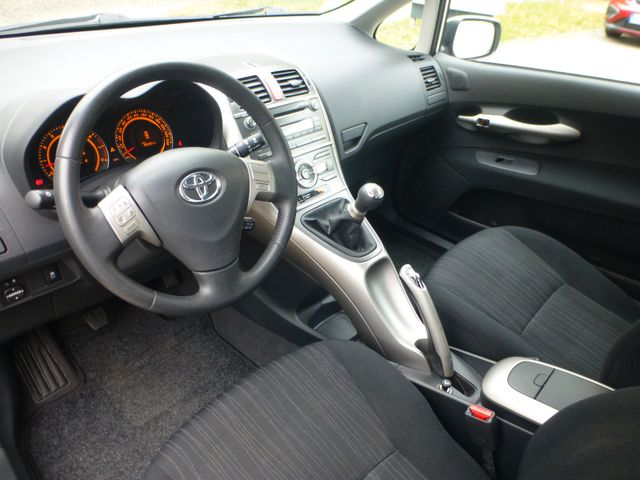 Toyota Auris Sol