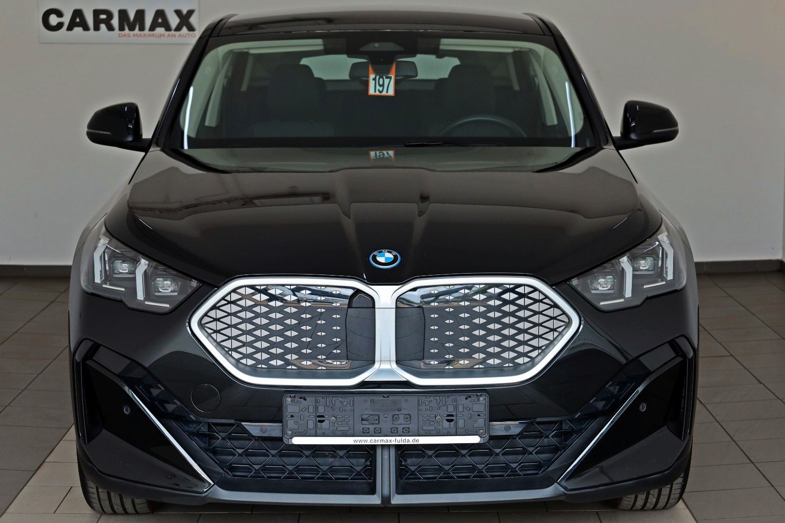 Fahrzeugabbildung BMW iX2 20 eDrive,Navi,LED,SH,Kamera,Ausparkassist