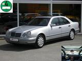 Mercedes-Benz E 280 CLASSIC KLIMA GSD SHZ TEMPOMAT ROSTFREI! - Mercedes-Benz E 280 mit Panoramadach
