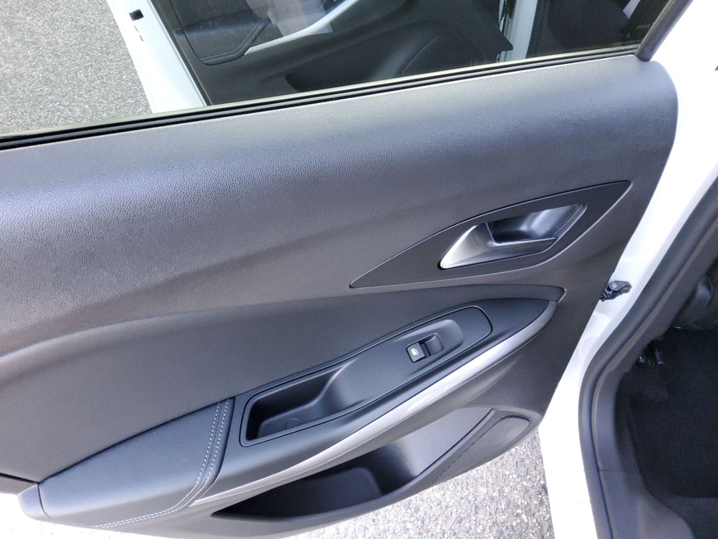 Fahrzeugabbildung Opel Grandland GSe Plug-in Hybrid Allrad AD Navi digi