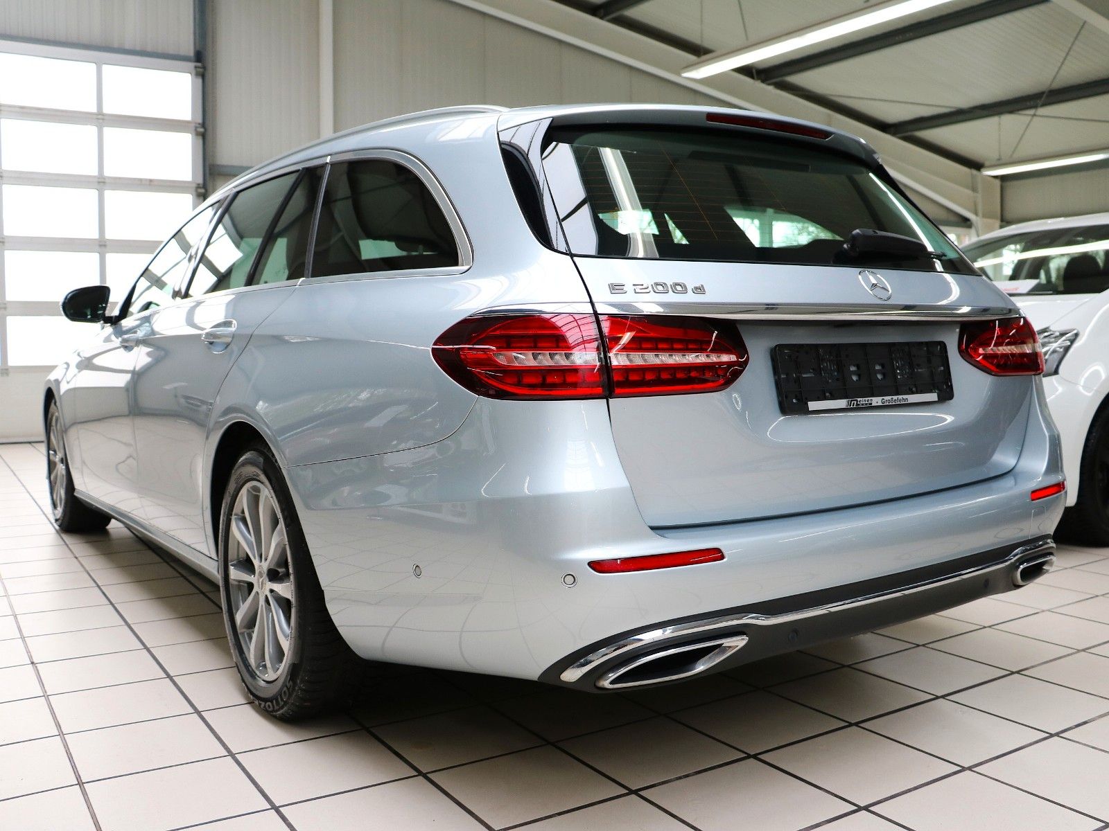Mercedes-Benz E 200 D T-Modell Automatik foto 5