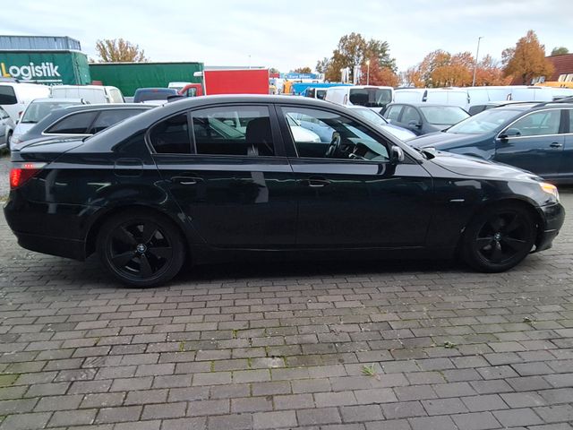 BMW 525 Baureihe 5 Lim. 525d Xenon M-Sport Paket