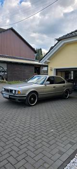 BMW E34 530i - BMW 5 Series: E34