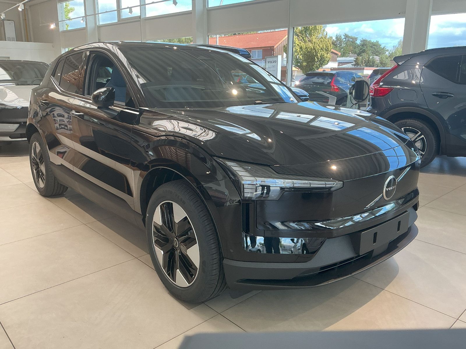 Volvo EX30 Plus 2WD Pure Electric