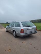 Mercedes-Benz E 220T W124 S124 Silber metallic Leder schwarz  - : Vollleder, Kombi, Metallic