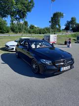 Mercedes-Benz E 220 d 4MATIC T-Modell | AIRMATIC - Mercedes t modell gebraucht