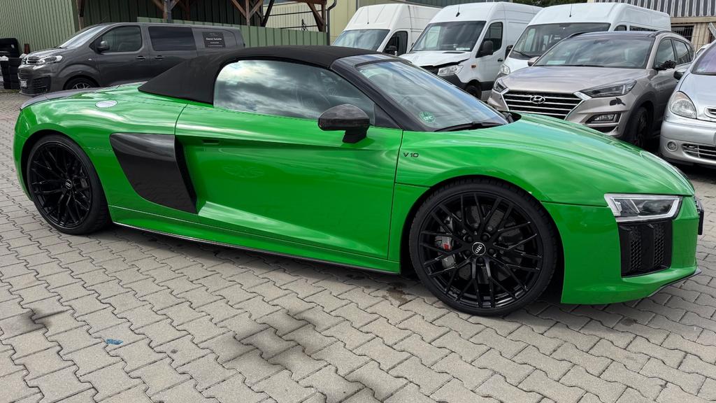 Audi R8