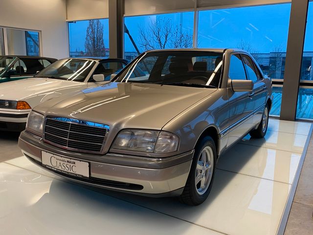 Mercedes-Benz C 180 Elegance, Traumzustand