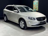 Volvo XC60 Kinetic*D4*NAVI*Kamera*AHK*Sitzheizung* - Volvo XC60: 4d
