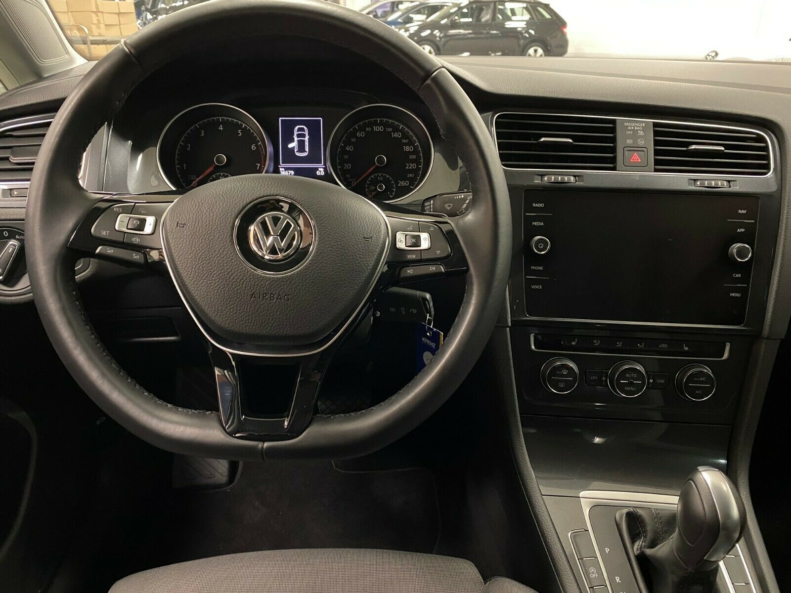 Fahrzeugabbildung Volkswagen Golf 7 VII 1.5 TSI DSG COMFOR+ACC+NAVI+BlindSpot