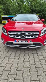 Mercedes-Benz GLA 250 4MATIC DCT -