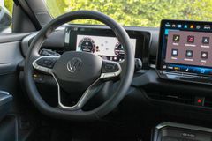 VW T-Roc 1.5 Black Style / DISCOVER/ 18"/ CARPLAY VW T-Roc 1.5 Black Style / DISCOVER/ 18"/ CARPLAY