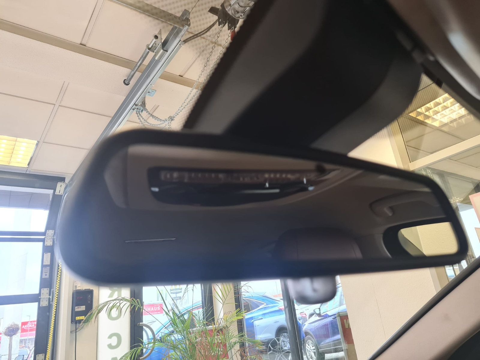 Fahrzeugabbildung BMW 520 d xDrive / AHK / Bi-XENON / LEDER