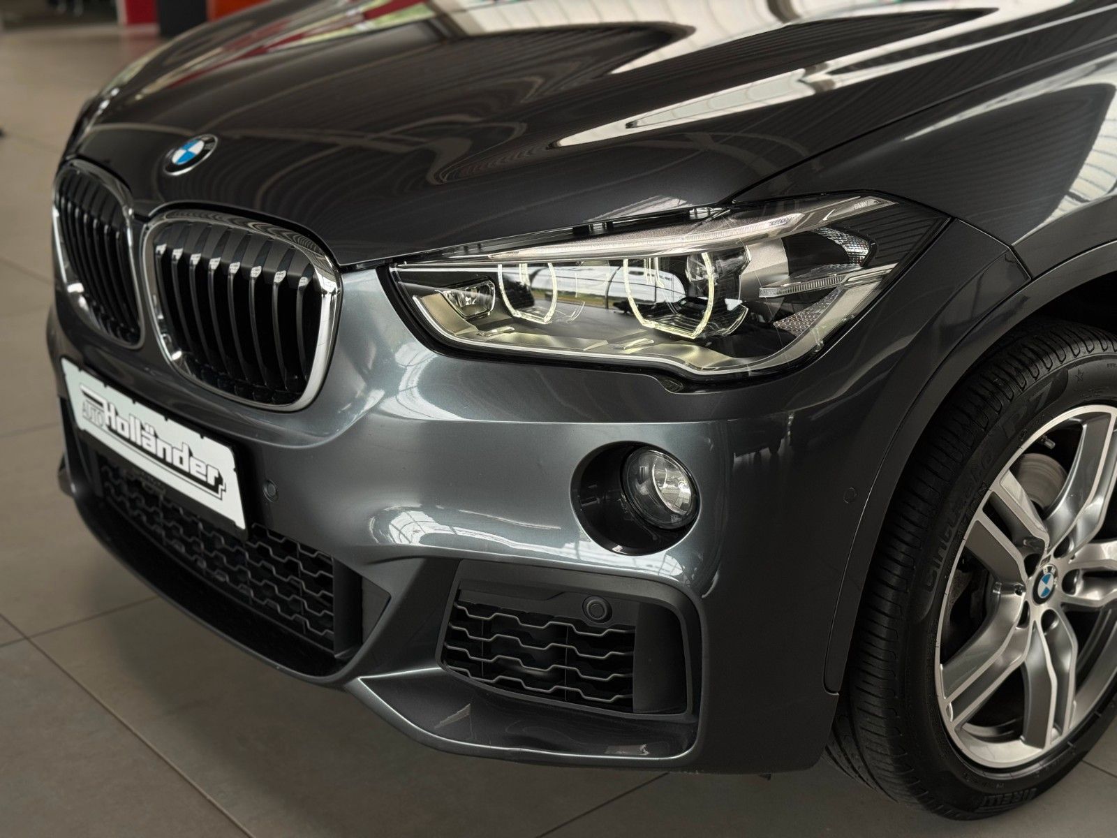 Fahrzeugabbildung BMW X1 xDrive 2.0i M Sport   "Leder PANO Kamera"