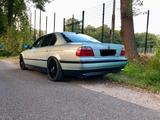 BMW E38 735i - BMW 735: E38 735i