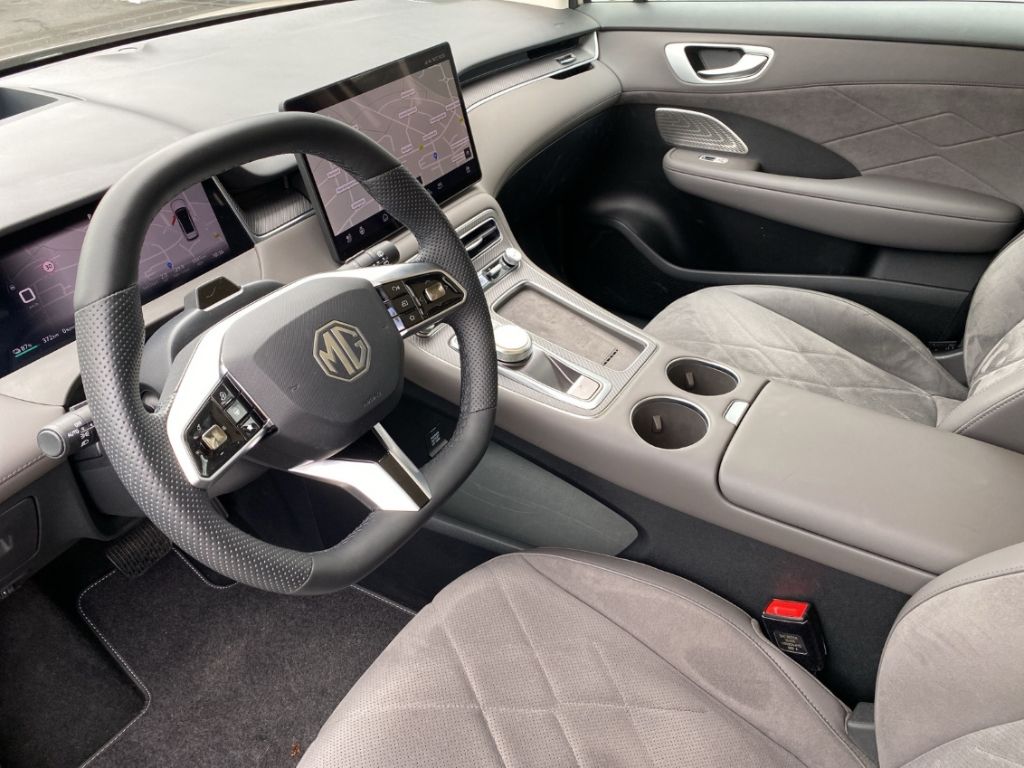 MG S6 EV