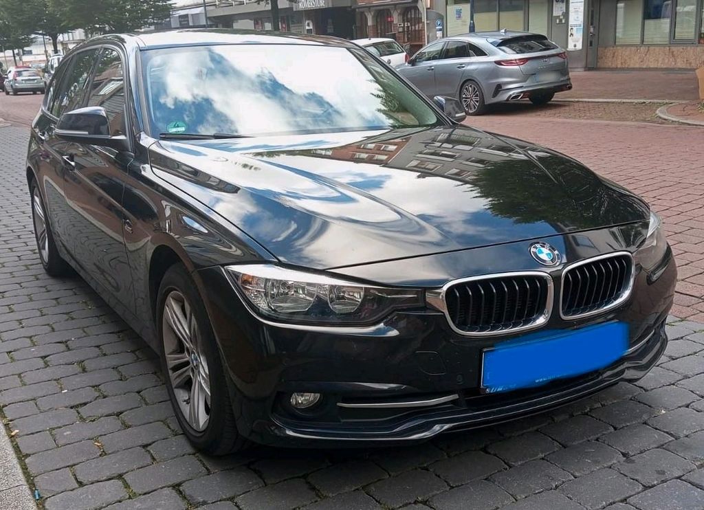 Image of BMW 320