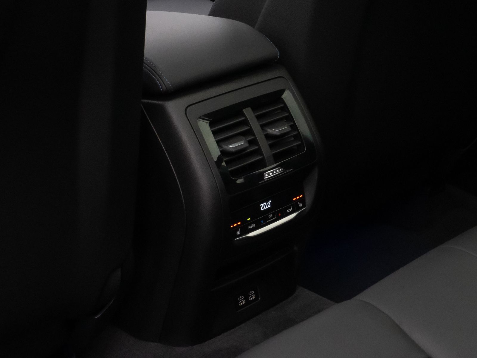 Fahrzeugabbildung BMW X3 M40i Panorama Laser 360°HUD DAB H/K Komfort