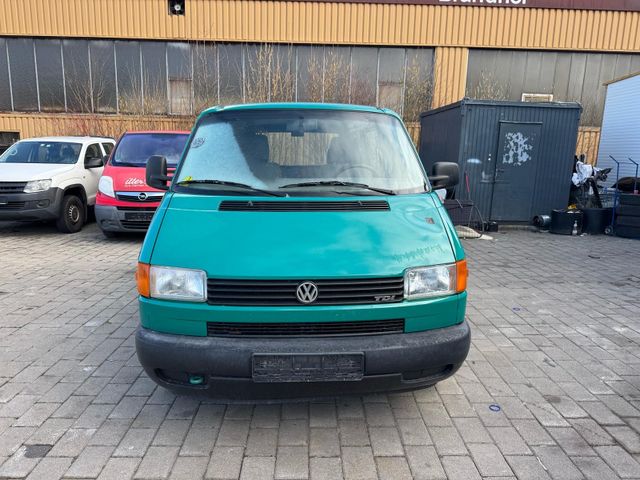 Volkswagen T4 Caravelle 2,5-l-Diesel TDI 65kW