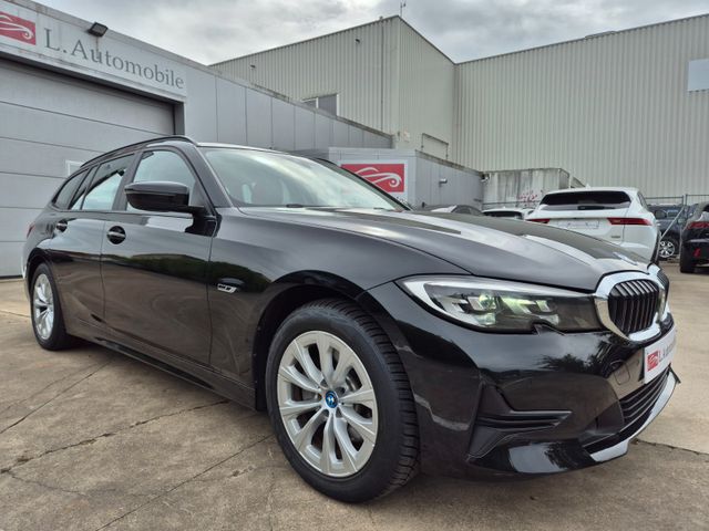 BMW 320 eA Touring // PHEV HYBRID // 2022 !!