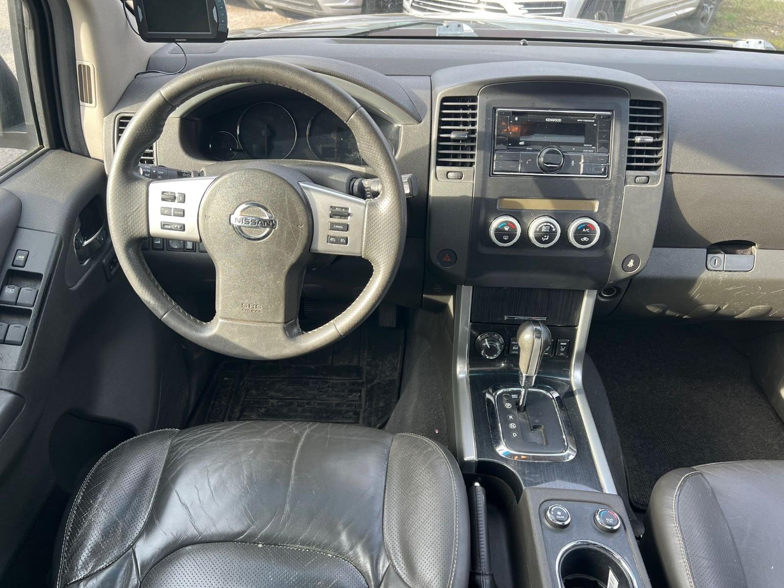 Nissan Pathfinder 3.0 dCi V6 LE | 231 ch | BVA | 7 places | Cuir | Toit ouvrant | Sièges électriques chauffants | Phares bi-xénon