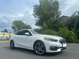 BMW 118/Pano/HeadUp/VLeder/Luxury Line/LED/Ambiente - BMW 1er Reihe: Luxury Line