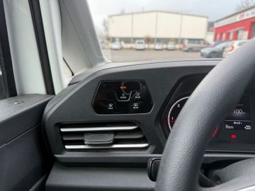 Volkswagen Caddy Life+2x Klima+2xST+SHZ+LM+AppConn