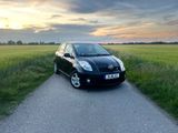 Toyota Yaris 1,8-l-Dual-VVT-i TS TS - Toyota Yaris: Ts