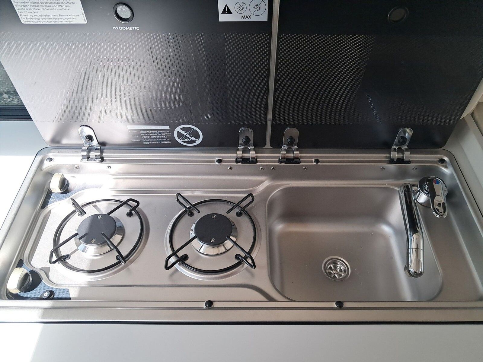 Fahrzeugabbildung Westfalia Columbus 640 E 180 PS Autom Black Friday Deal