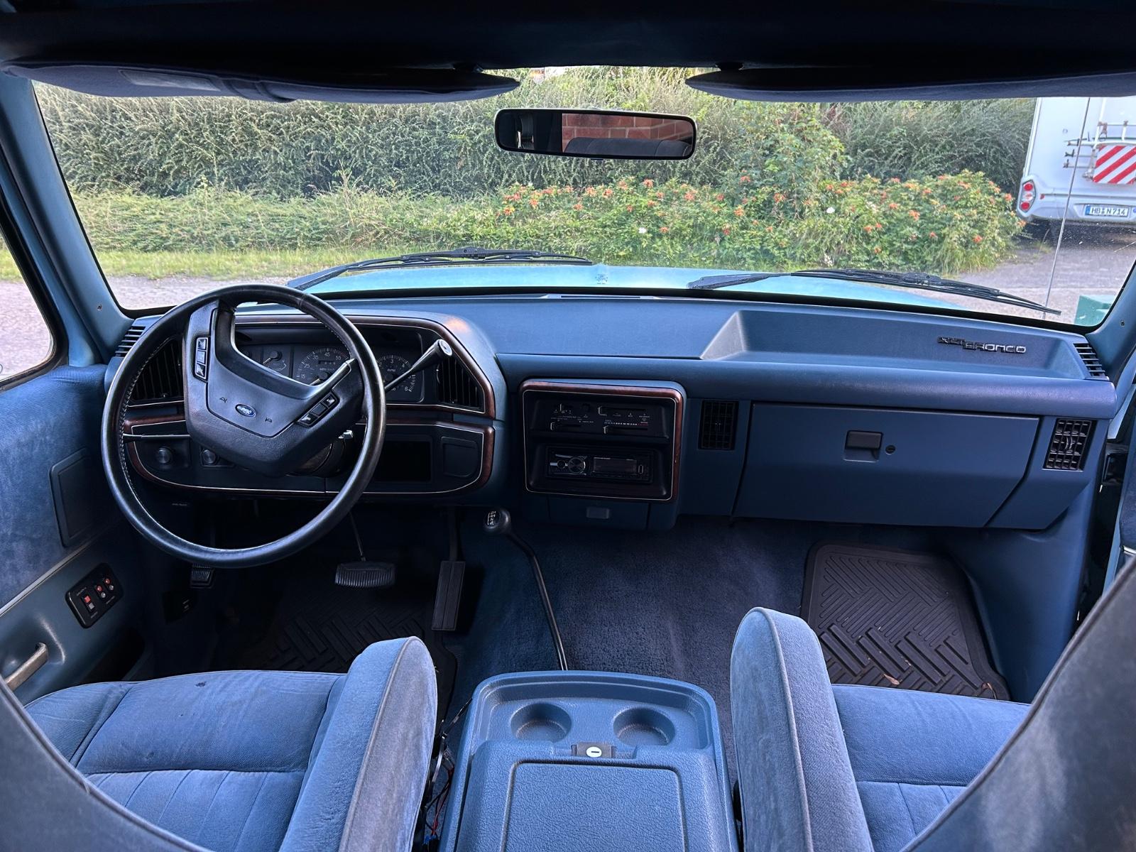 Ford Bronco XLT