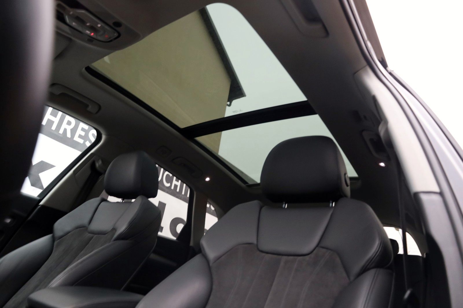 Fahrzeugabbildung Audi Q5 50 TFSI e quattro, S line,Navi,ACC,Panoram+WR