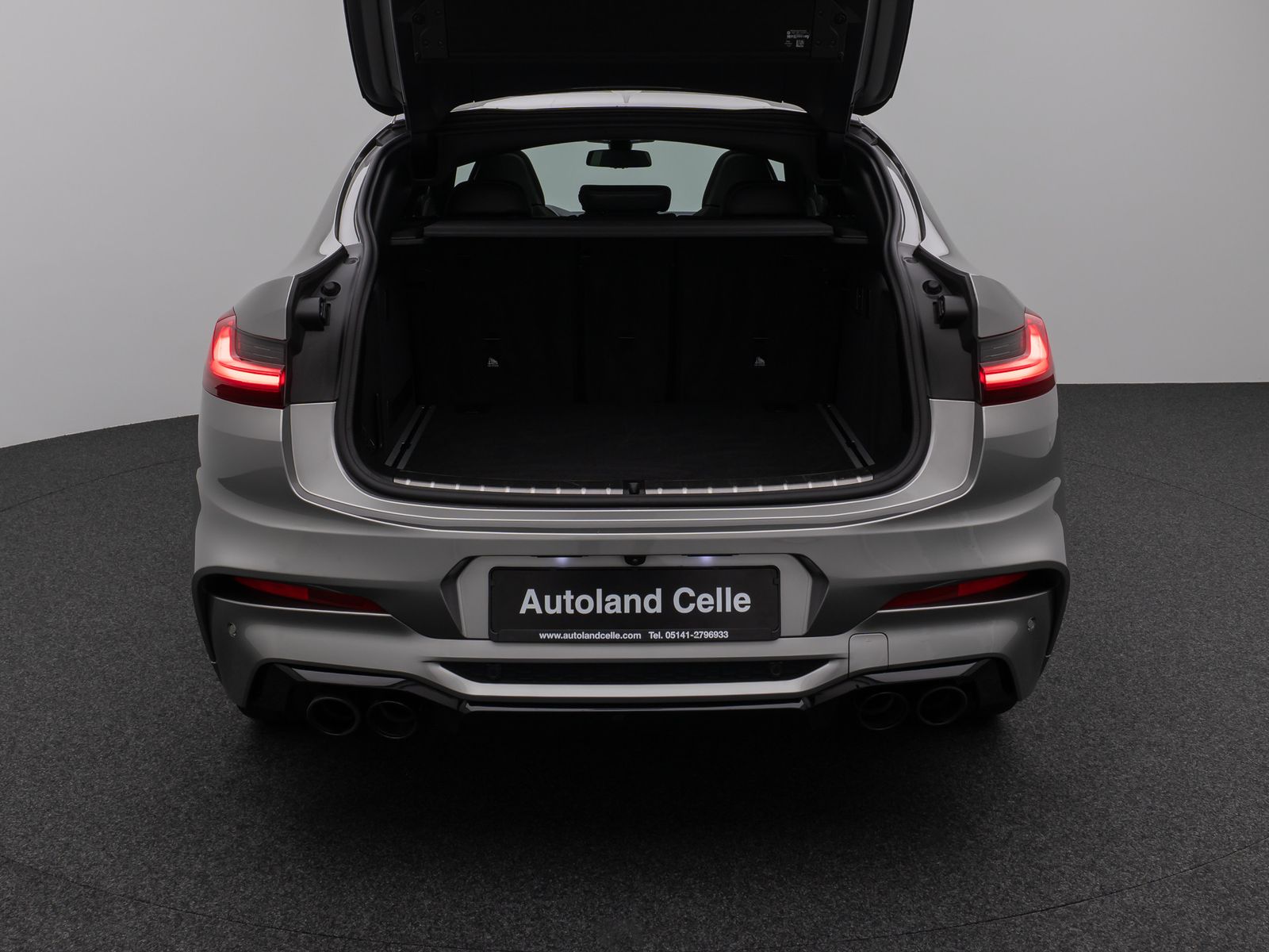 Fahrzeugabbildung BMW X4 M Panorama 360°HUD H/K TV DispKey