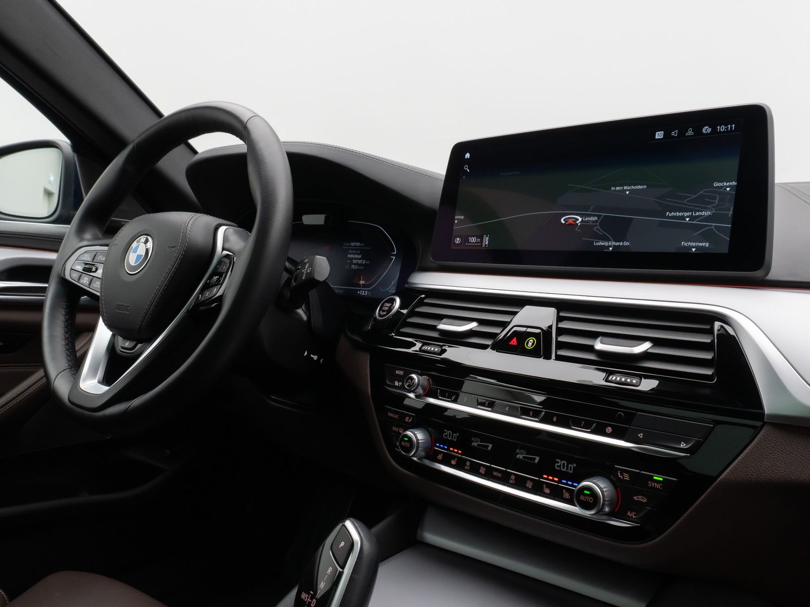 Fahrzeugabbildung BMW 520d xD Panorama Massage HUD H/K Individual-Voll