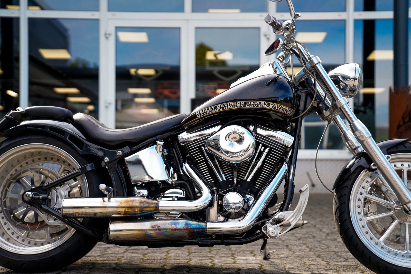 Fahrzeugabbildung Harley-Davidson FLSTC HERITAGE SOFTAIL CLASSIC EVO Custom Umbau